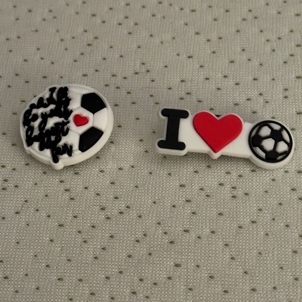 Jibbitz Biggest Fan, I Love Soccer Croc Charms Set of 2 NWT - Picture 3 of 4